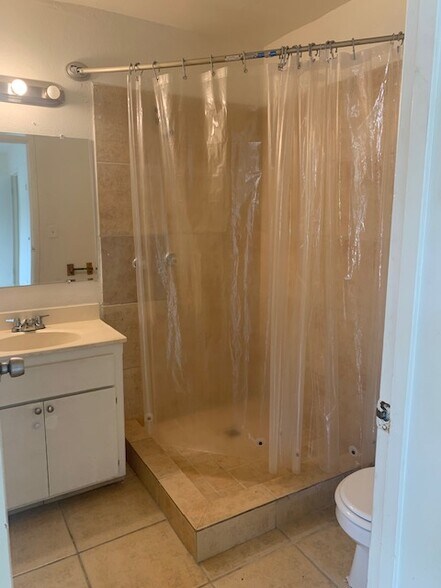 More Photos Of 4040 E Dakota Ave, Fresno Apartments For Sale