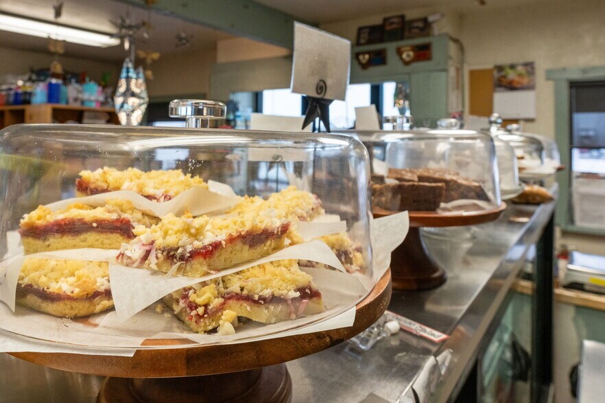 More Photos Of 6410 Jackrabbit Ln, Belgrade Storefront For Sale