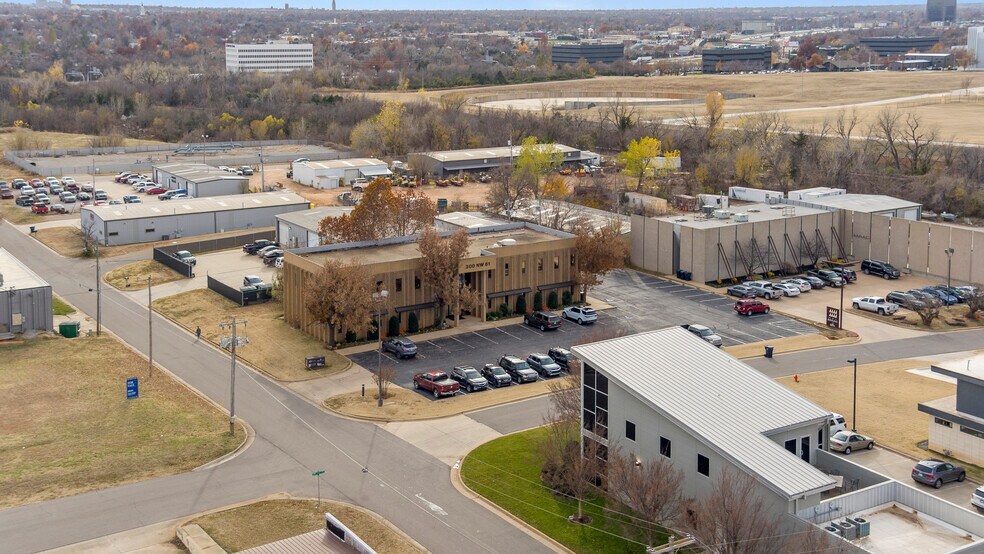 More Photos Of 300 NW 61st St, Oklahoma City Office For Lease