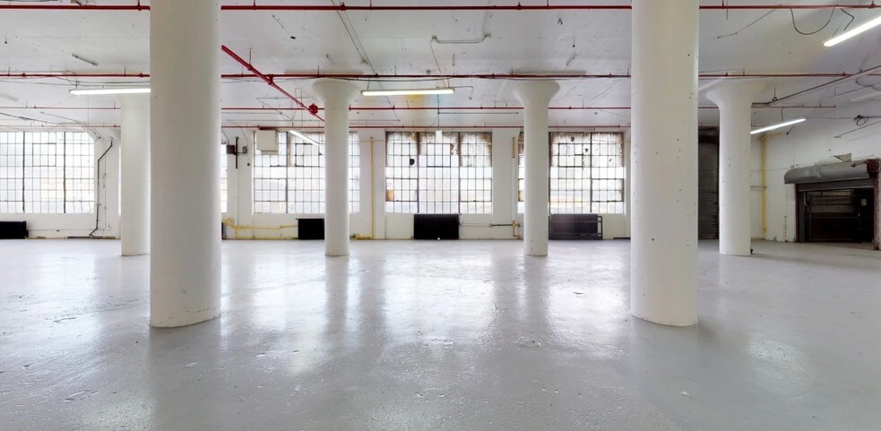 More Photos Of 184-10-184-60 Jamaica Ave, Jamaica Manufacturing For Lease