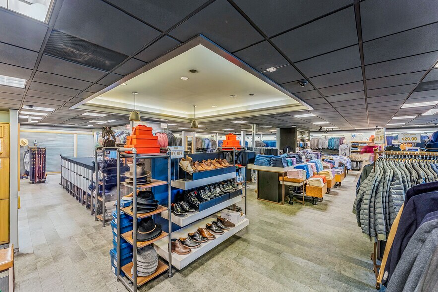 More Photos Of 728 S Washington St, Alexandria Office For Sale