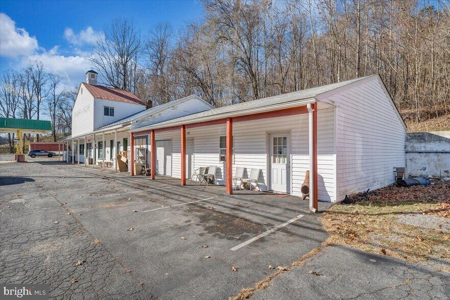 More Photos Of 7367 Lee Hwy N, Troutville Freestanding For Sale