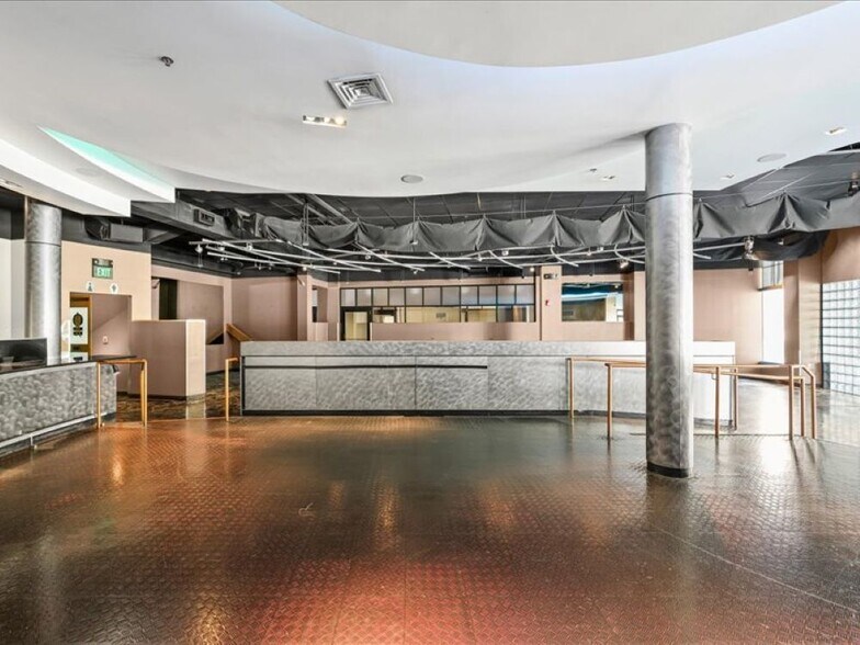 More Photos Of 1 E Main St, Champaign Office Residential For Lease