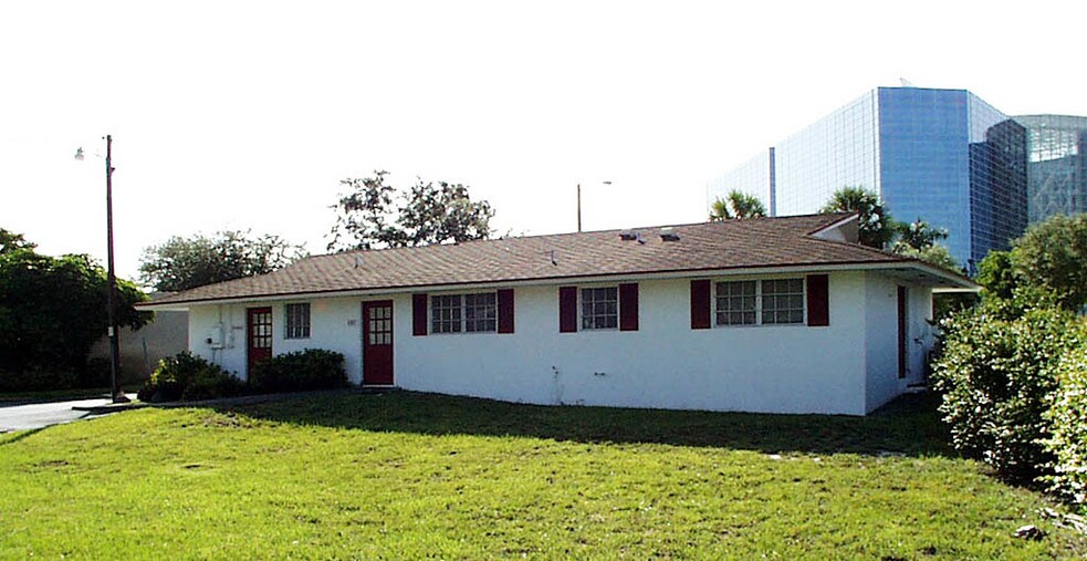 More Photos Of 4107 Hollywood Blvd, Fort Lauderdale Medical For Sale