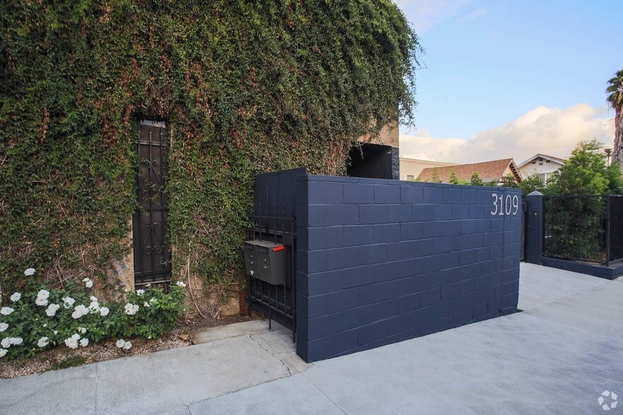 More Photos Of 3117 W Temple St, Los Angeles Loft Creative Space For Lease