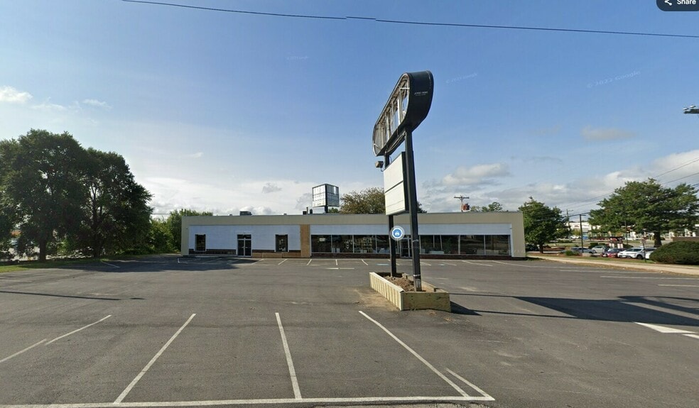 More Photos Of 717-719 S Willow St, Manchester General Retail For Sale