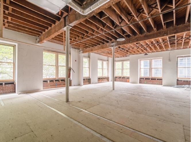 More Photos Of 500-510 SW 5th Ave, Portland Loft Creative Space For Lease