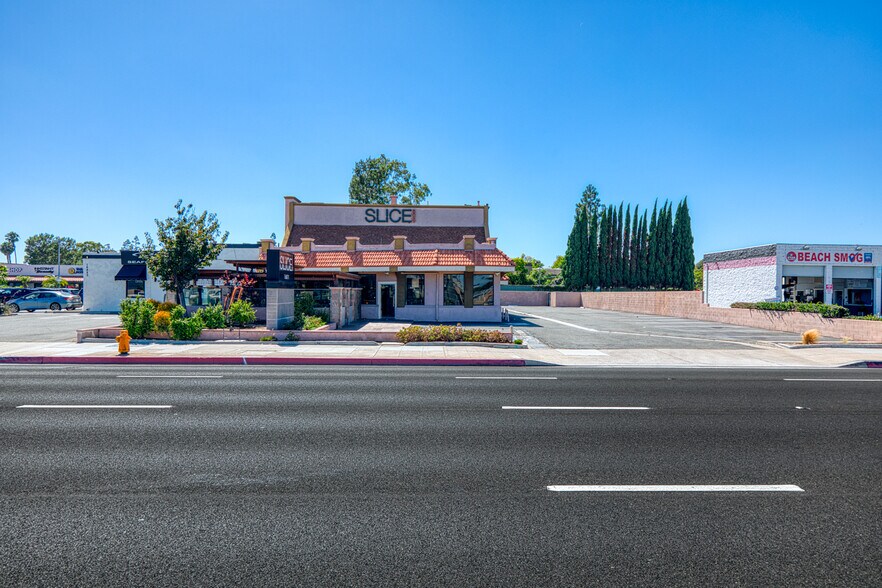 More Photos Of 16871 Beach Blvd, Huntington Beach Restaurant For Sale