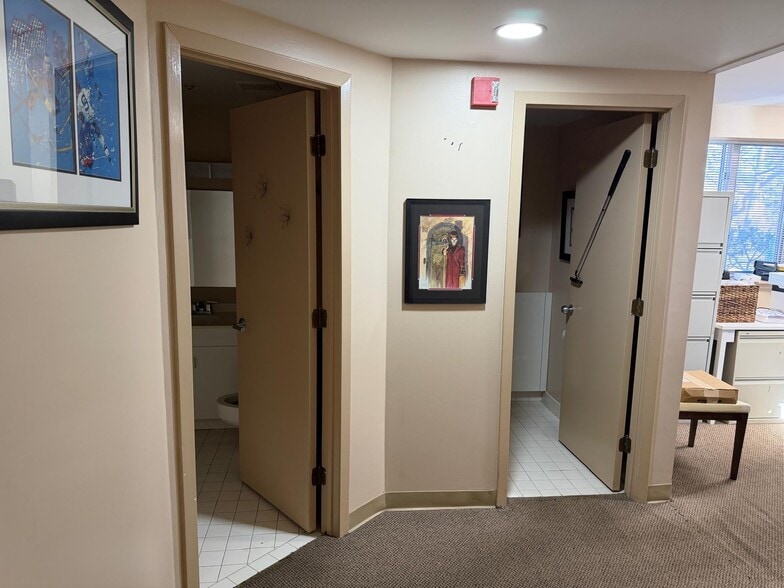 More Photos Of 321 N Main St, New City Office For Lease