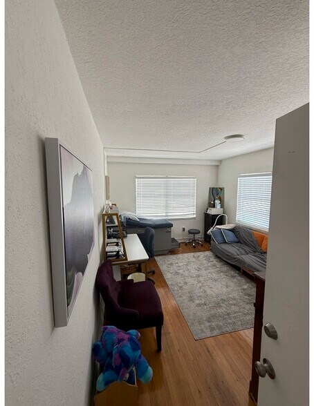 More Photos Of 3621-3623 S Dixie Hwy, West Palm Beach Storefront Retail Office For Lease