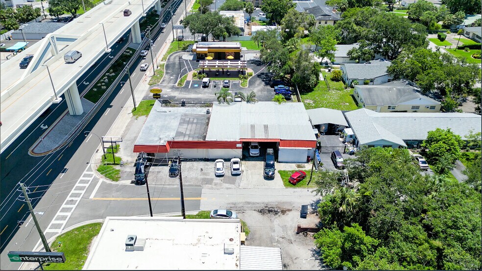 More Photos Of 4542 W Gandy Blvd, Tampa Freestanding For Sale