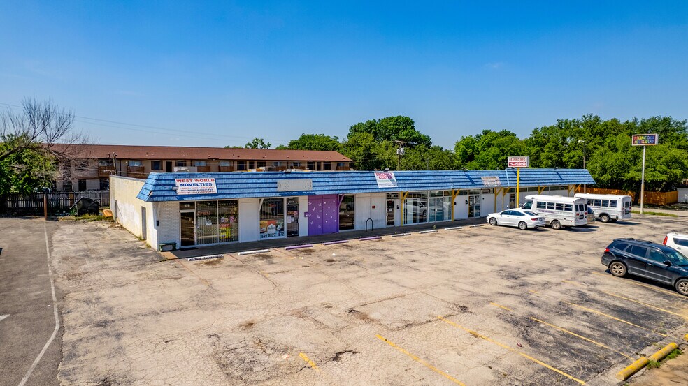 Primary Photo Of 131-145 Sheffield Dr, Fort Worth Storefront Retail Office For Lease