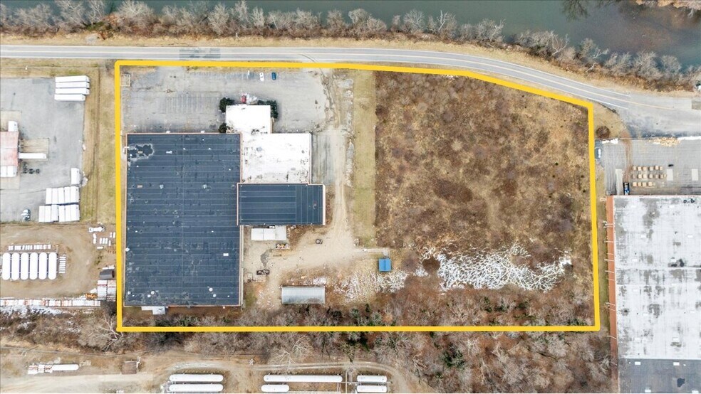 More Photos Of 650 Frith Dr, Ridgeway Manufacturing For Lease