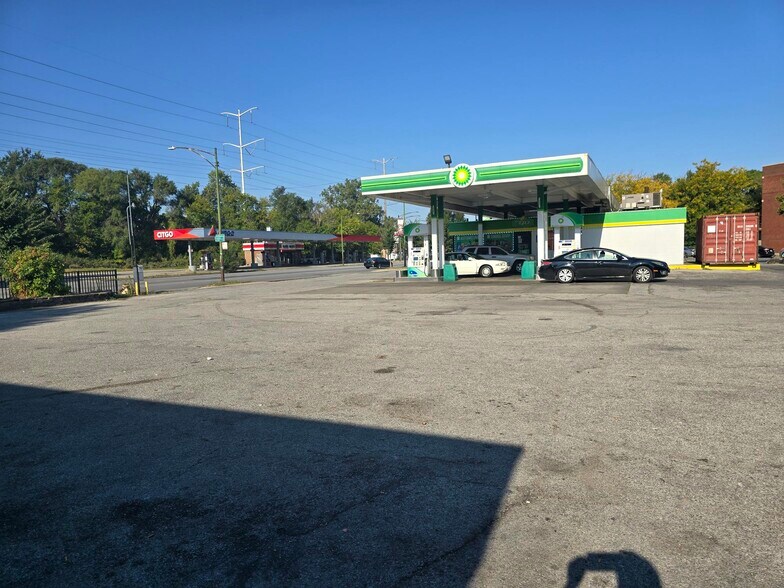 More Photos Of 7603-7605 S Chicago Ave, Chicago General Retail For Sale