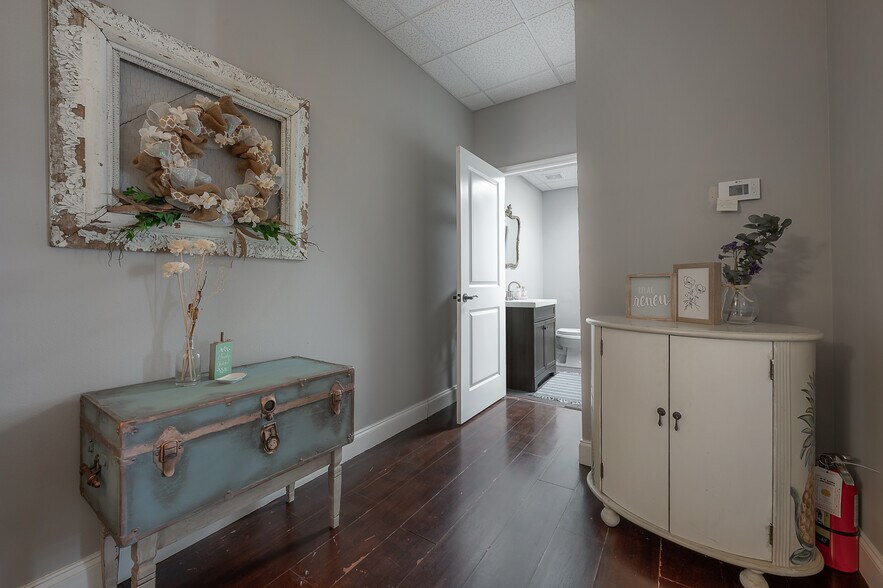 More Photos Of 160 E Bloomingdale Ave, Brandon Medical For Sale