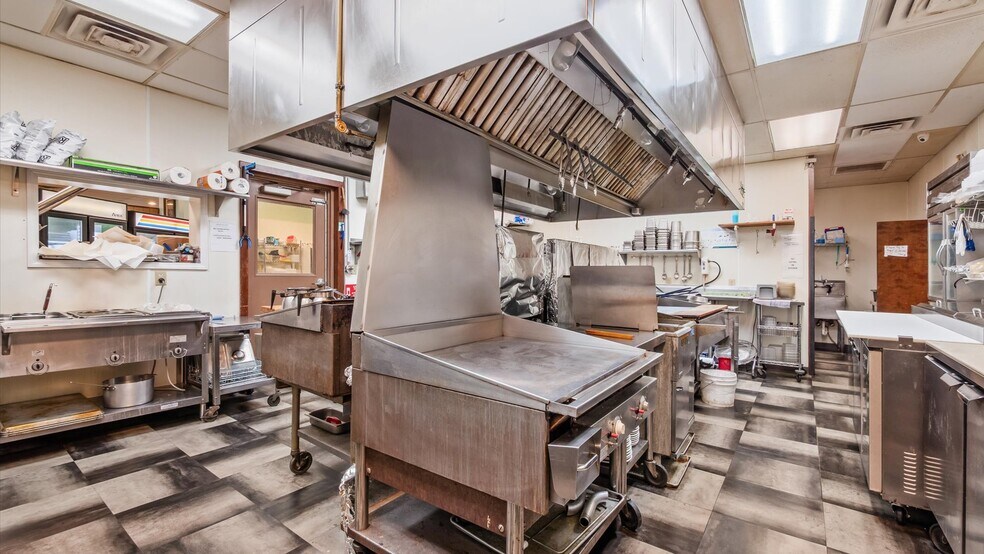 More Photos Of 2000 E Wheeling Ave, Cambridge Storefront For Sale