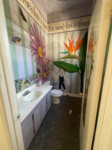 More Photos Of 1101 W Burbank Blvd, Burbank Office Residential For Lease