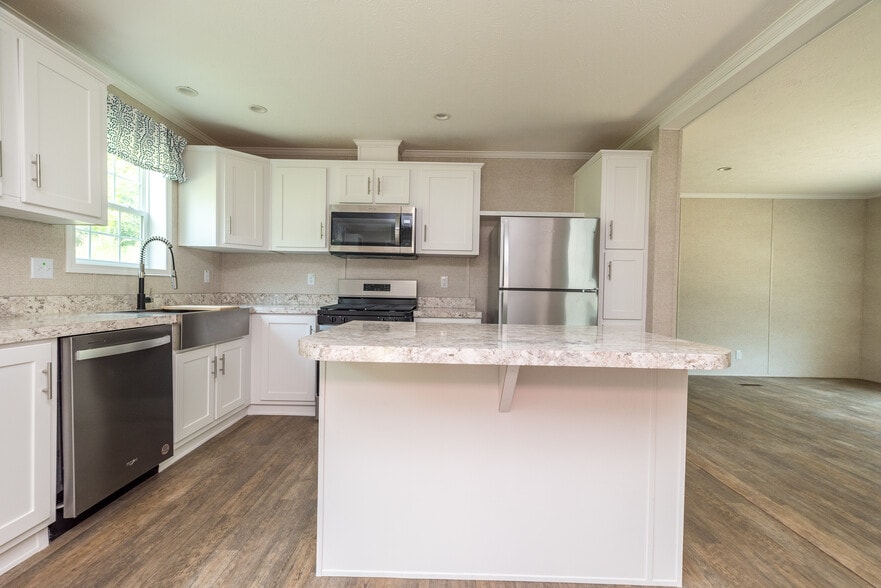 More Photos Of 465 Royal Manor Rd, Easton Manufactured Housing Mobile Home Park For Sale