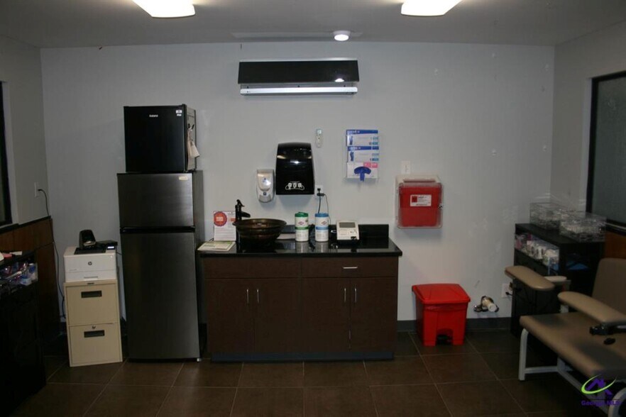 More Photos Of 1057 Morningside Dr, Perry Medical For Sale