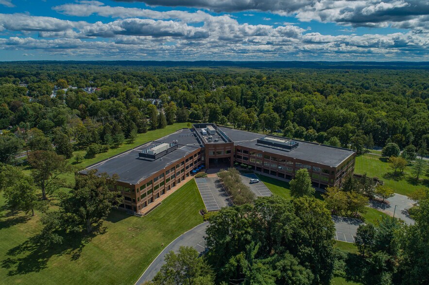 More Photos Of 1 Giralda Farms, Madison Unknown For Lease