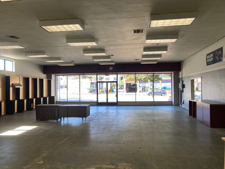 More Photos Of 615-619 San Pablo Ave, Albany Freestanding For Lease