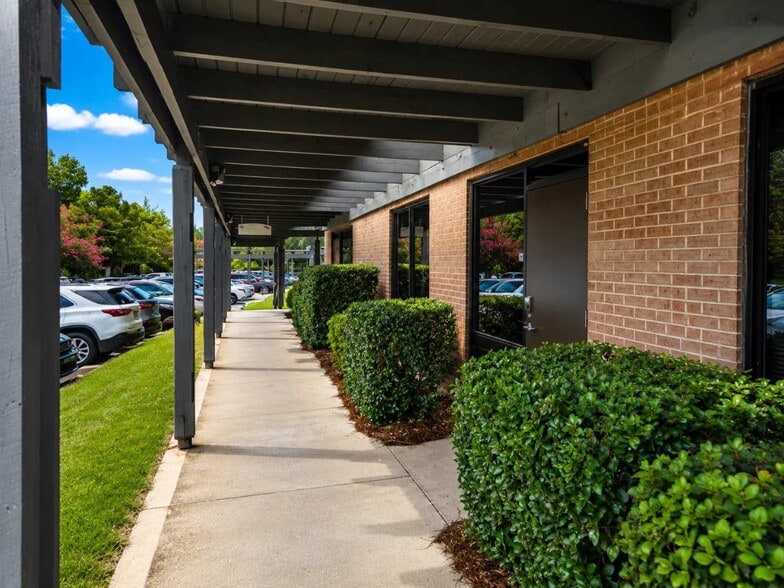 More Photos Of 2711 Randolph Rd, Charlotte Medical For Sale
