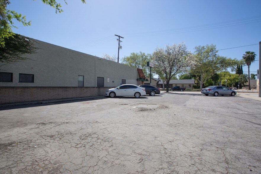 More Photos Of 570 N Towne Ave, Pomona Storefront Retail Office For Sale