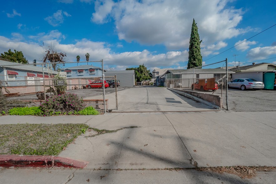 More Photos Of 12211 Hadley St, Whittier Auto Repair For Sale