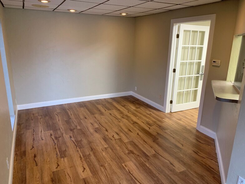 More Photos Of 11520 Oakhurst Rd, Largo Medical For Lease