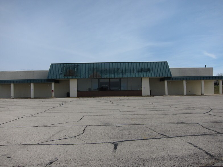 More Photos Of 720-760 W Broadway St, Berlin Unknown For Lease