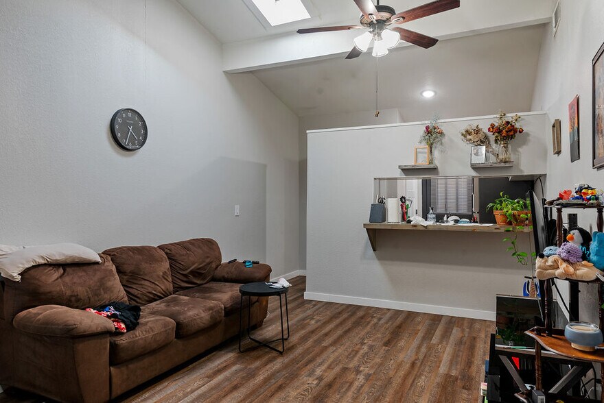 More Photos Of 124 S College St, Mountain Home Apartments For Sale