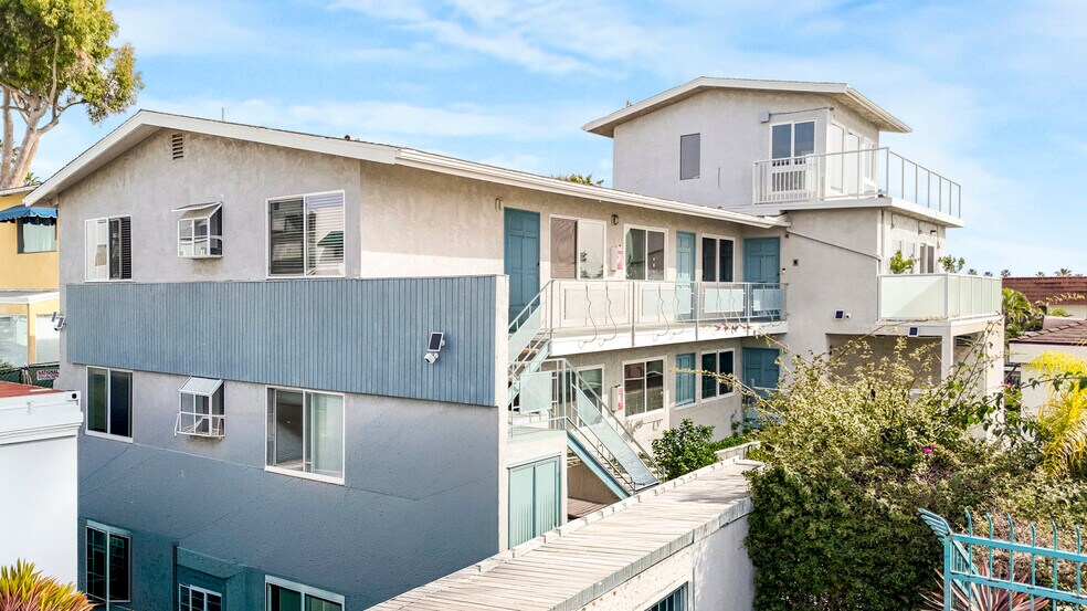 More Photos Of 16 38th Pl, Long Beach Apartments For Sale