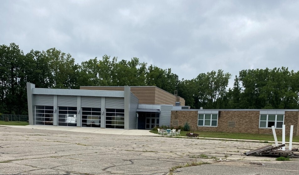 More Photos Of 155 E Glass Rd, Ortonville Schools For Sale