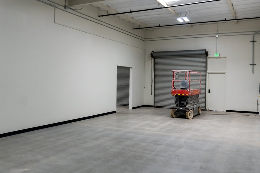 More Photos Of 3222 Corte Malpaso, Camarillo Warehouse For Sale