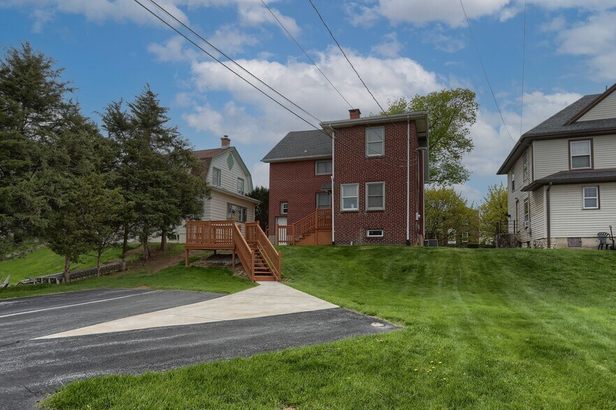 More Photos Of 421 W Chocolate Ave, Hershey Medical For Lease