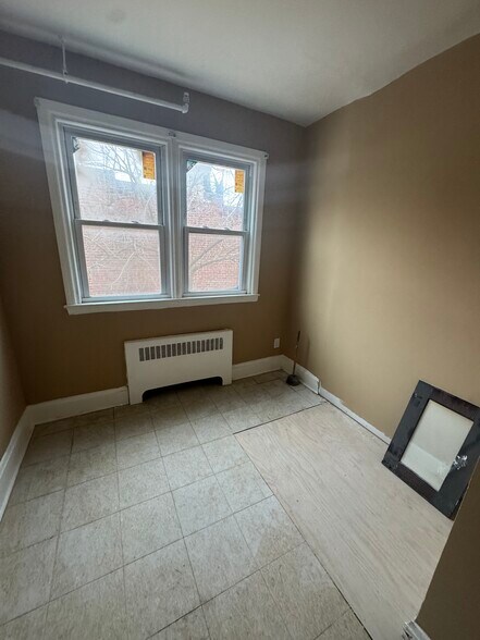 More Photos Of 2449 Shirley Ave, Baltimore Flex For Sale