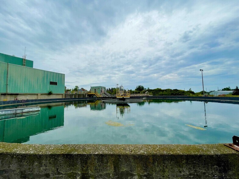 More Photos Of 3363 Davis Rd, Thorold Manufacturing For Lease