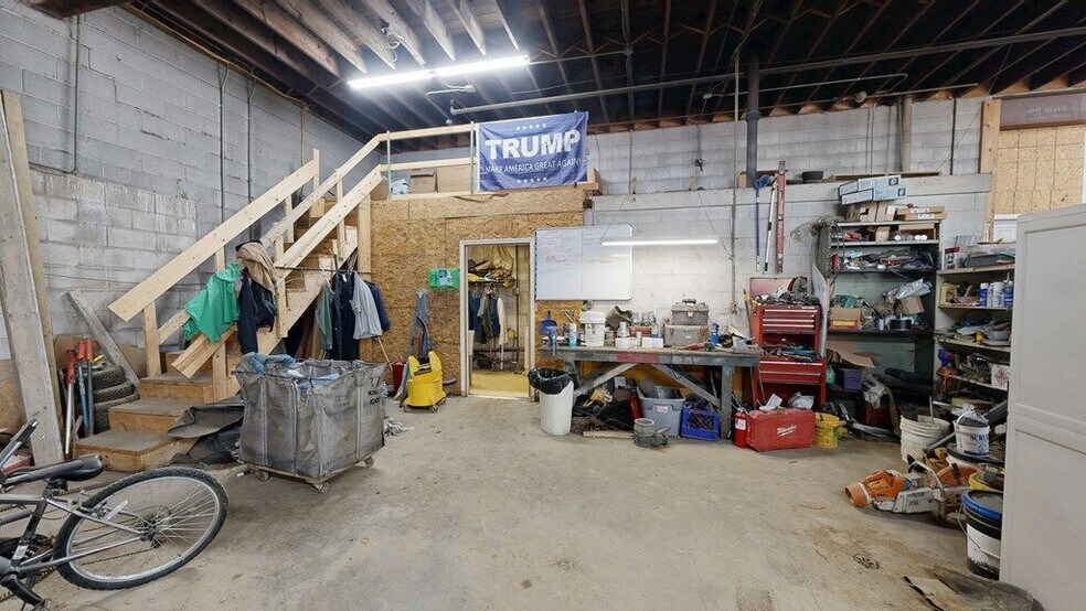 More Photos Of 401 Ashland Rd, Mansfield Freestanding For Sale