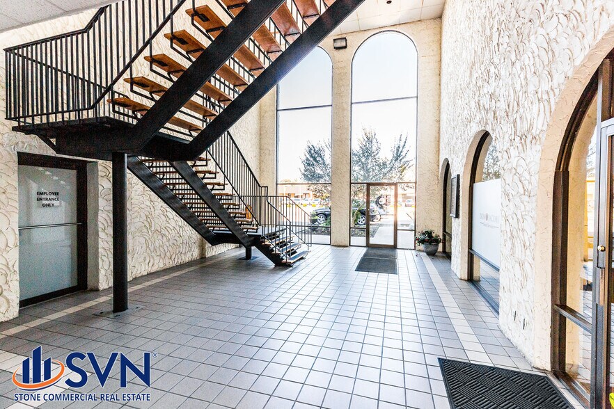 More Photos Of 160 Moore Dr, Lexington General Retail For Sale