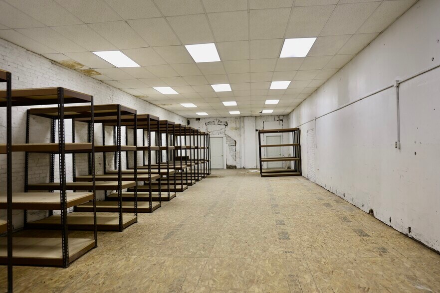 More Photos Of 124-128 E Morgan St, Martinsville Storefront Retail Office For Sale