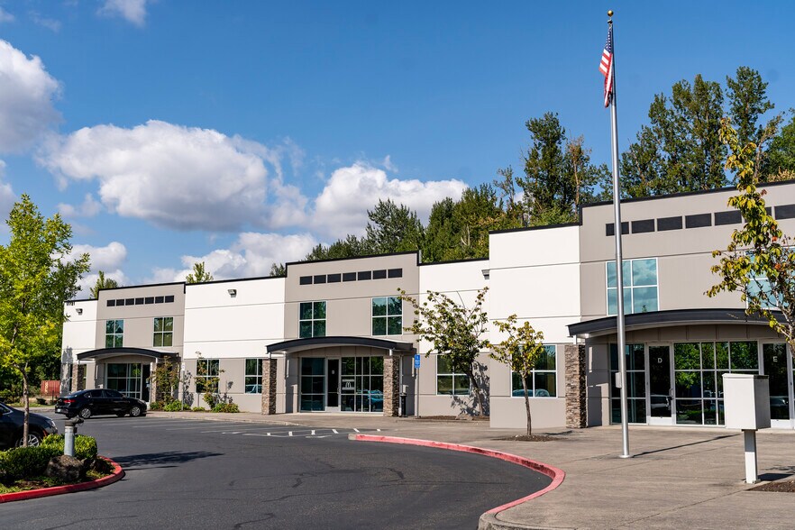 More Photos Of 17721 NE Riverside Pky, Portland Unknown For Lease