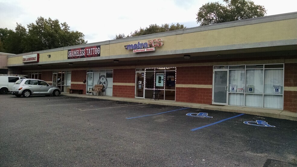 Primary Photo Of 1750 Goodyear Blvd, Akron Unknown For Lease