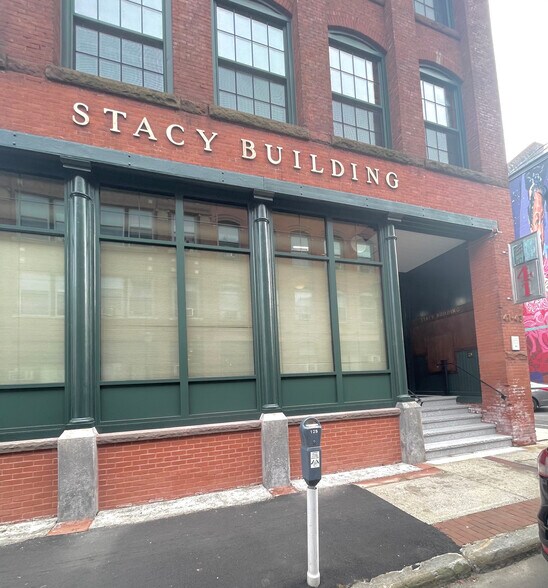 More Photos Of 41 Taylor St, Springfield Office For Lease