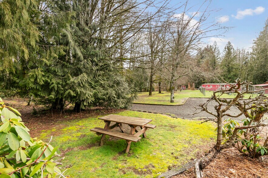 More Photos Of 3530 NE Old Belfair Hwy, Belfair Convenience Store For Sale