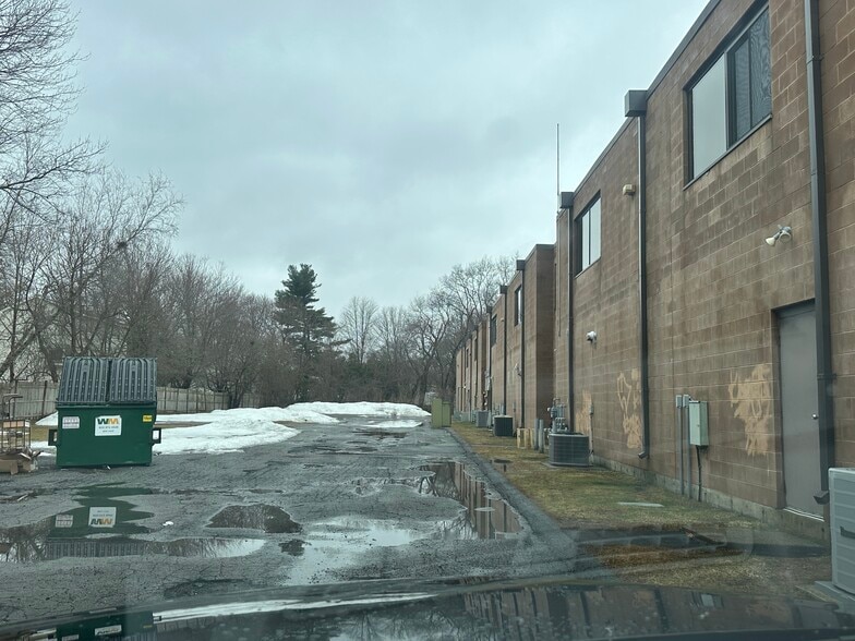 More Photos Of 885 Main St, Tewksbury Storefront Retail Office For Sale