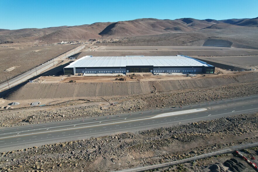 More Photos Of Comstock Commerce Center, Sparks Unknown For Lease