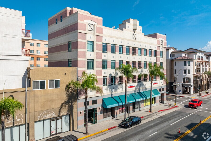 More Photos Of 301-317 W Main St, Alhambra Loft Creative Space For Sale