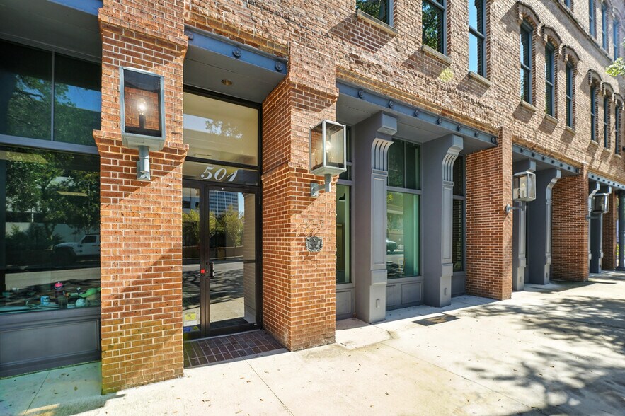 More Photos Of 501 W Bay St, Jacksonville Office For Lease
