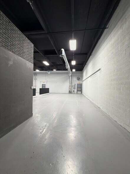 More Photos Of 9450 NW 58th St, Miami Warehouse For Sale