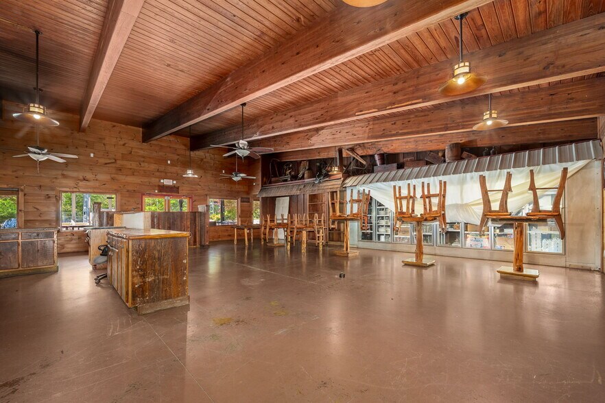 More Photos Of 7080 Dale Ridge Rd, Lancaster Convenience Store For Sale